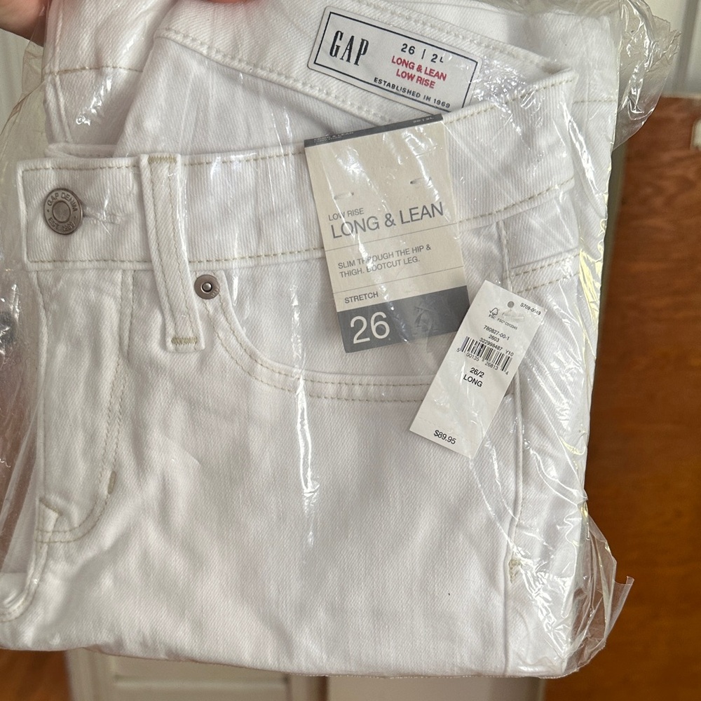 GAP Women's Straight Leg Jeans in White